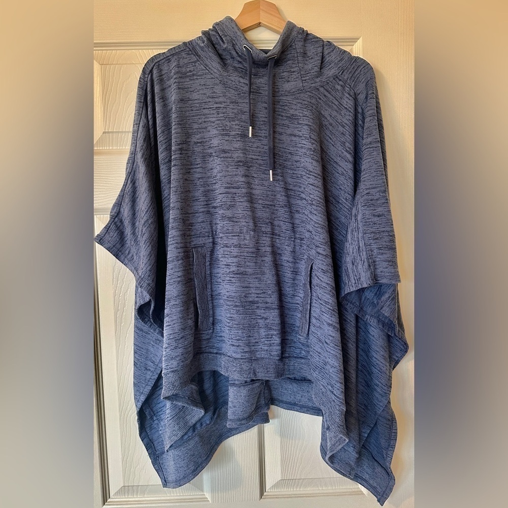 Athleta Blissful poncho - Picture 2 of 7